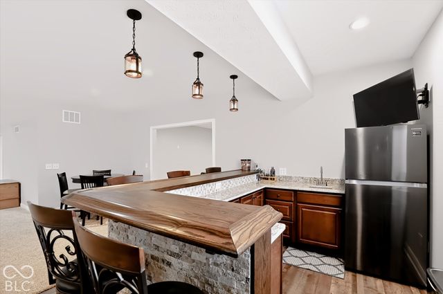 8856 Spring Violet Place, Zionsville, IN 46077