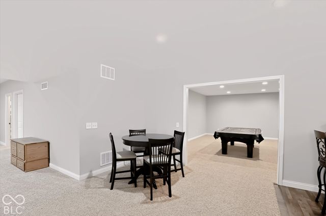 8856 Spring Violet Place, Zionsville, IN 46077