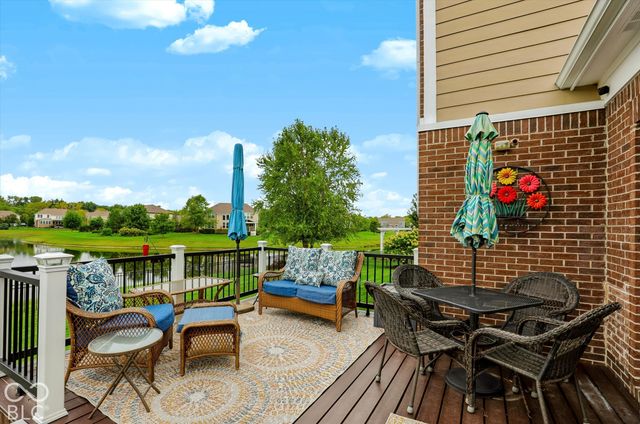 8856 Spring Violet Place, Zionsville, IN 46077