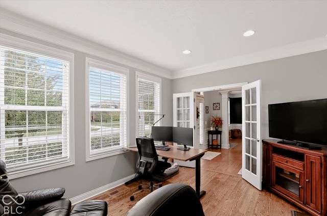 8856 Spring Violet Place, Zionsville, IN 46077