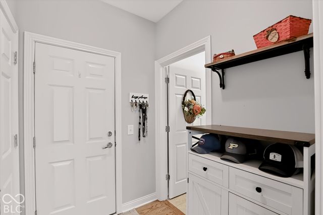 8856 Spring Violet Place, Zionsville, IN 46077