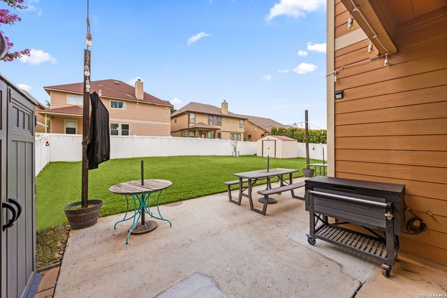 152 Brook Meadow, Cibolo, TX 78108