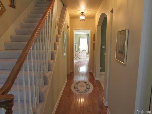 556 McKinley Circle, Canton Charter Township, MI 48188
