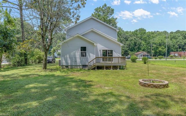 1612 Nansemond PW, Suffolk, VA 23434