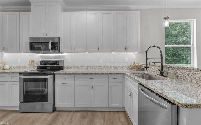 1612 Nansemond PW, Suffolk, VA 23434