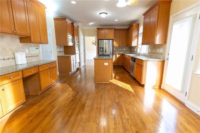 7470 THOREAU Circle, Atlanta, GA 30349