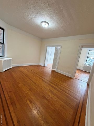 810 Jericho Turnpike 2, New Hyde Park, NY 11040