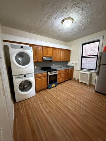 810 Jericho Turnpike 2, New Hyde Park, NY 11040