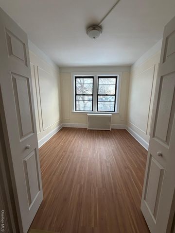 810 Jericho Turnpike 2, New Hyde Park, NY 11040