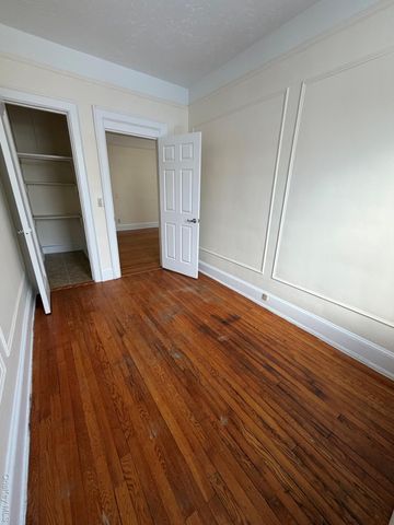 810 Jericho Turnpike 2, New Hyde Park, NY 11040