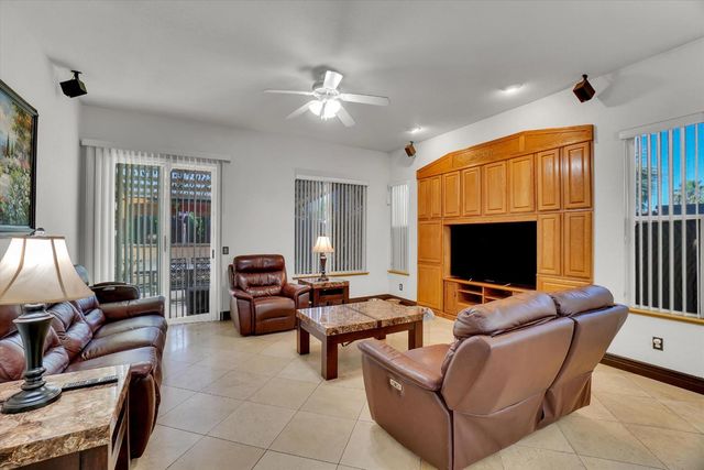 4512 Thira Way, Elk Grove, CA 95758