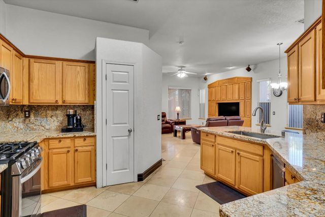 4512 Thira Way, Elk Grove, CA 95758