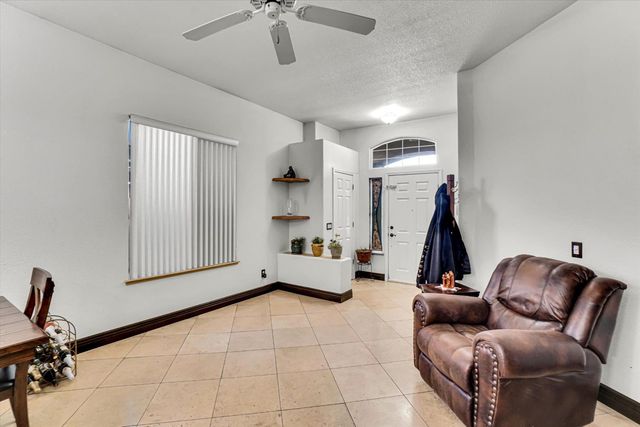 4512 Thira Way, Elk Grove, CA 95758