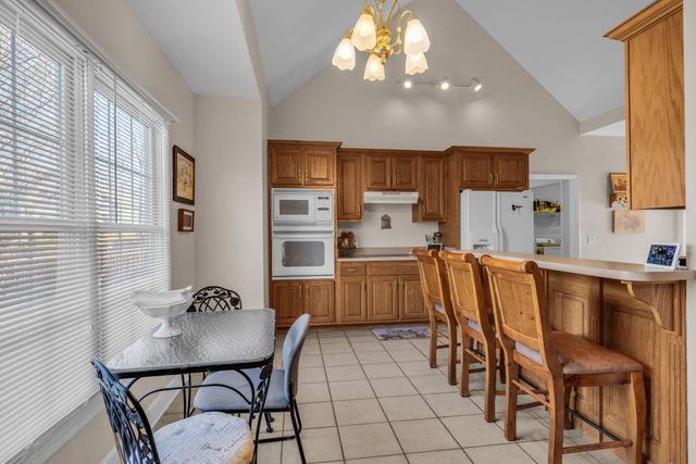 1096 Harbor Landing Drive, Soddy Daisy, TN 37379