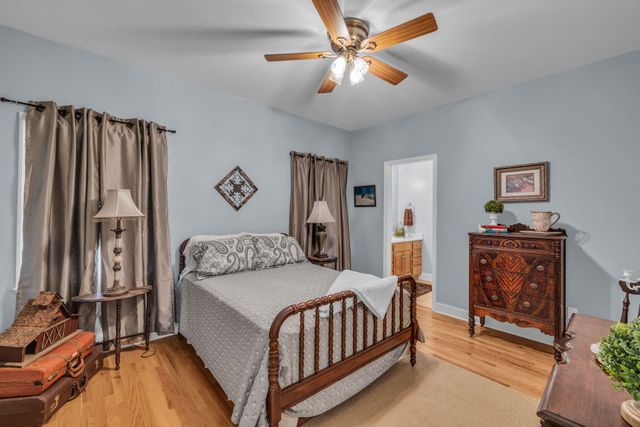 1096 Harbor Landing Drive, Soddy Daisy, TN 37379