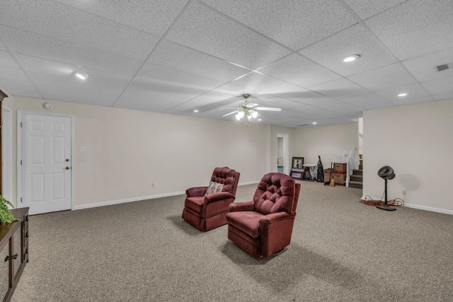 1096 Harbor Landing Drive, Soddy Daisy, TN 37379