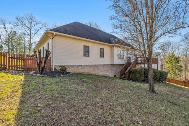 1096 Harbor Landing Drive, Soddy Daisy, TN 37379