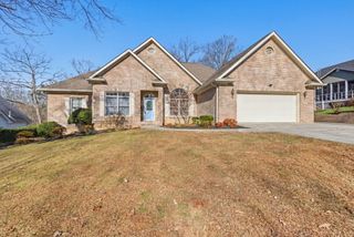 1096 Harbor Landing Drive, Soddy Daisy, TN 37379