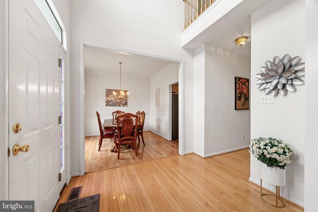 8 KINGSLEY CT, East Windsor, NJ 08520