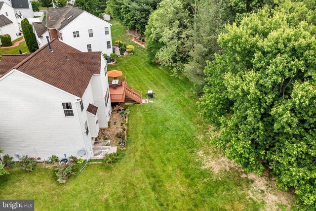 8 KINGSLEY CT, East Windsor, NJ 08520