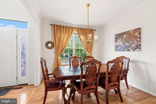 8 KINGSLEY CT, East Windsor, NJ 08520