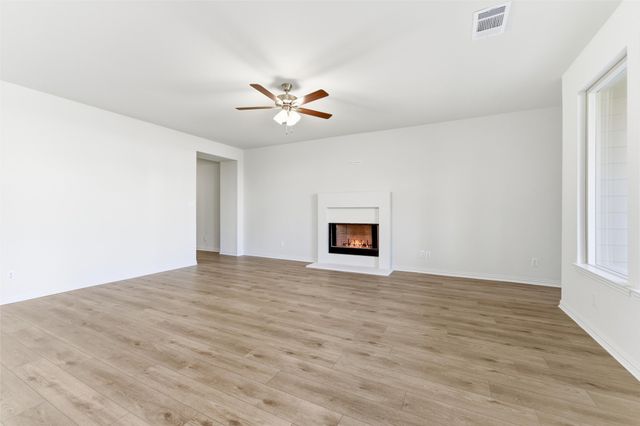 3513 Helena Street, Gainesville, TX 76240