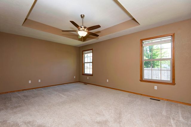 1007 E Lloyd Street, Ozark, MO 65721