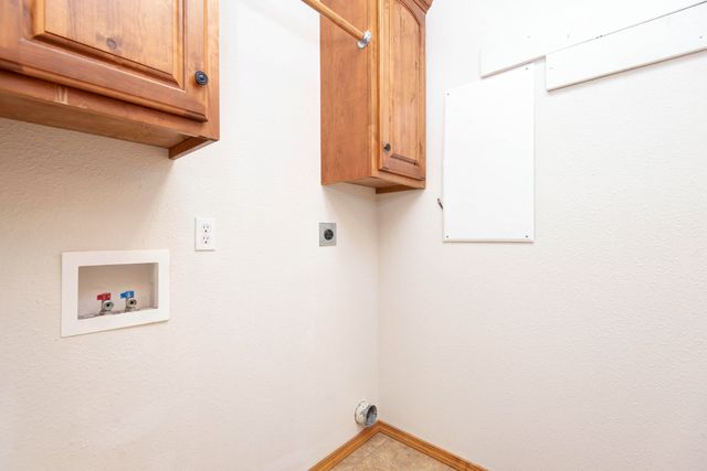 1007 E Lloyd Street, Ozark, MO 65721