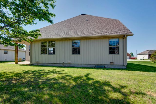 1007 E Lloyd Street, Ozark, MO 65721