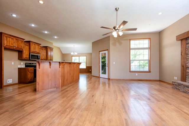 1007 E Lloyd Street, Ozark, MO 65721