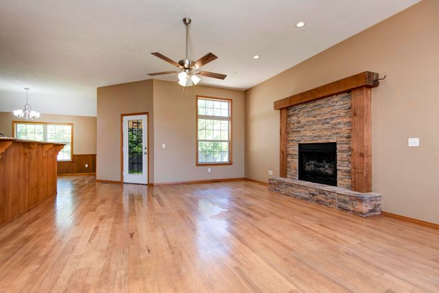 1007 E Lloyd Street, Ozark, MO 65721