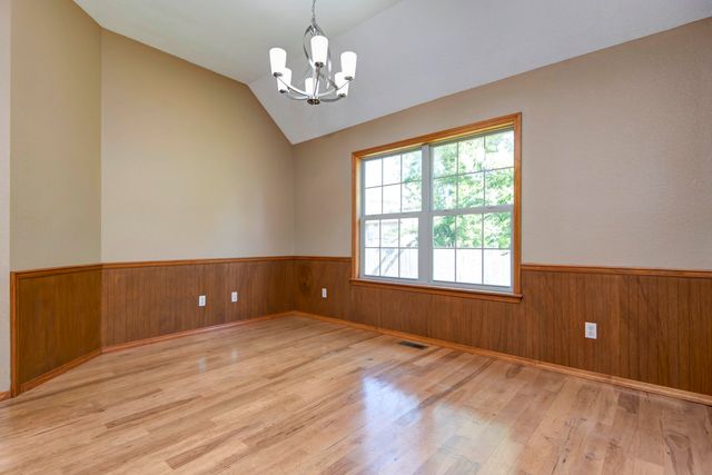 1007 E Lloyd Street, Ozark, MO 65721