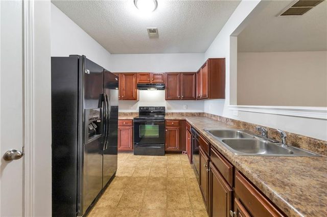 2306 Bigwood Trail, Atlanta, GA 30349