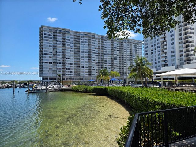 2780 NE 183rd Street 1111, Aventura, FL 33160