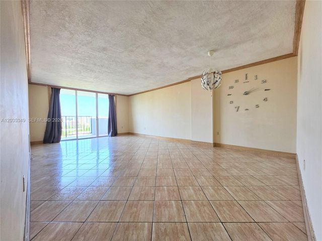 2780 NE 183rd Street 1111, Aventura, FL 33160