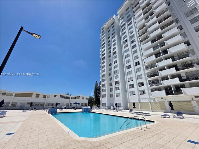 2780 NE 183rd Street 1111, Aventura, FL 33160