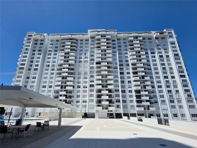 2780 NE 183rd Street 1111, Aventura, FL 33160