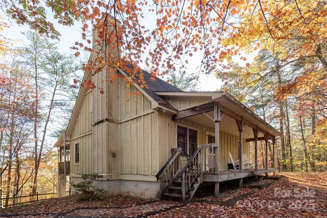 2355 Round Mountain Road, Brevard, NC 28712