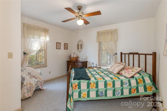 2355 Round Mountain Road, Brevard, NC 28712