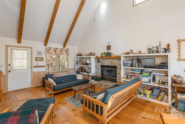 2355 Round Mountain Road, Brevard, NC 28712