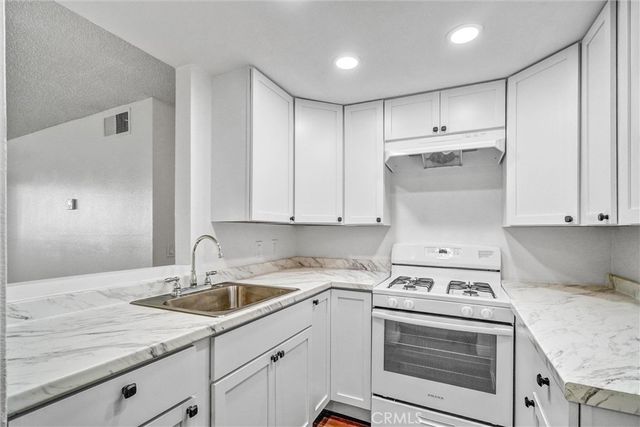 600 W 3rd Street A115, Santa Ana, CA 92701