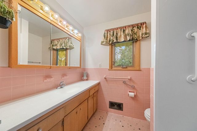 1756 Fry Street, Falcon Heights, MN 55113