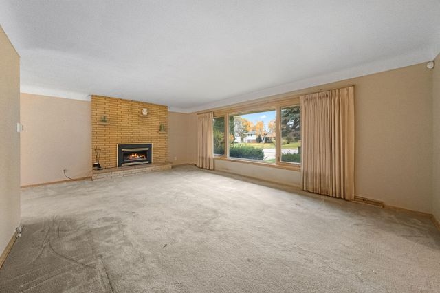 1756 Fry Street, Falcon Heights, MN 55113