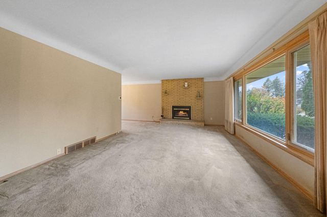 1756 Fry Street, Falcon Heights, MN 55113