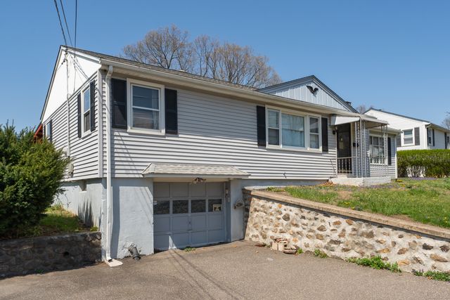 143 Beth Lane, Waterbury, CT 06705