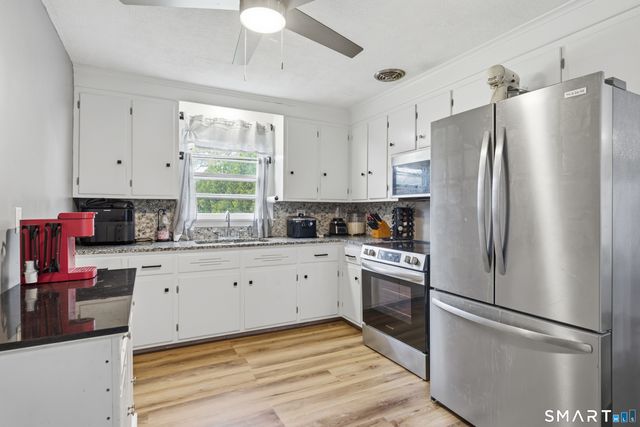 143 Beth Lane, Waterbury, CT 06705