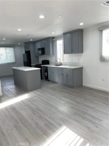 1432 E 20th Street, Los Angeles, CA 90011