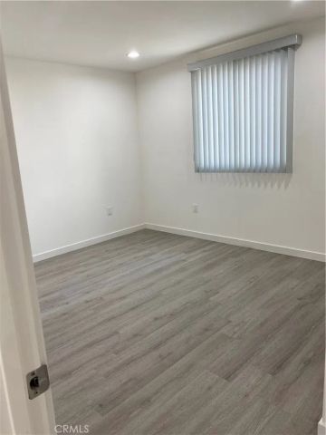 1432 E 20th Street, Los Angeles, CA 90011