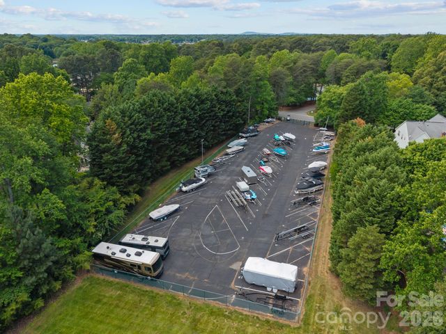 137 Paseo Drive, Mooresville, NC 28117