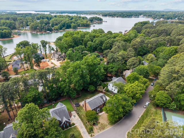 137 Paseo Drive, Mooresville, NC 28117